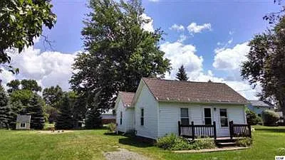 445 Raisin St photo 1