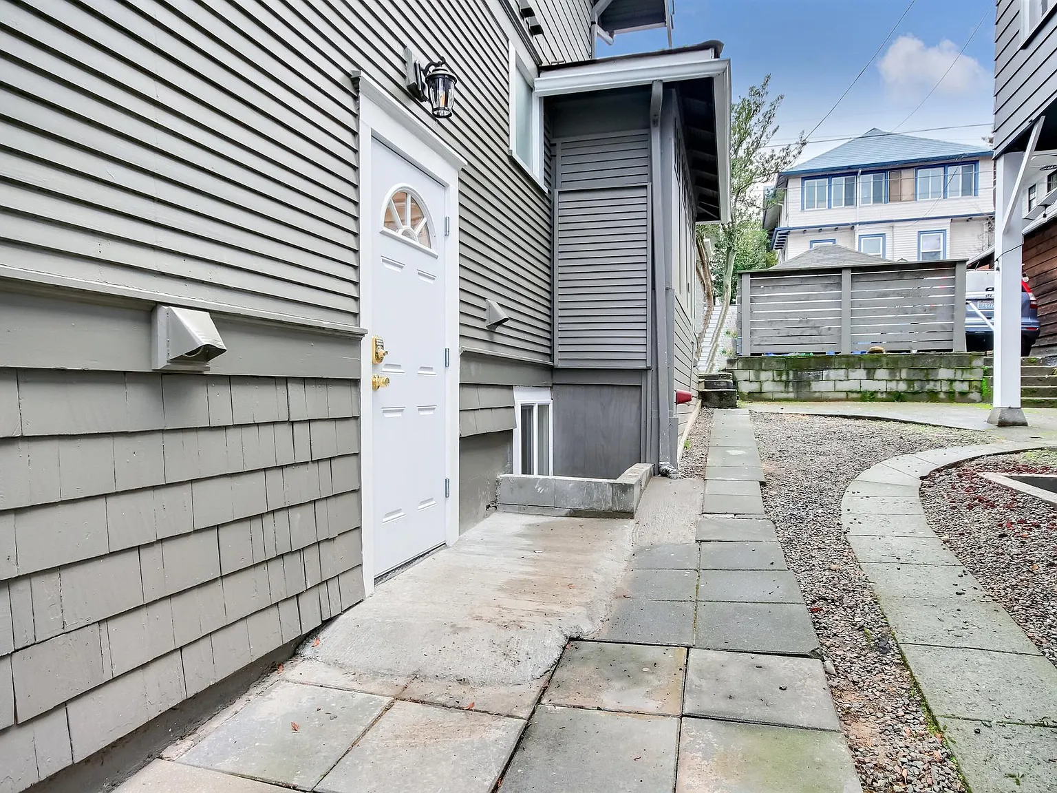 5 bed, 1000 sqft, $5,500 — Photo 2