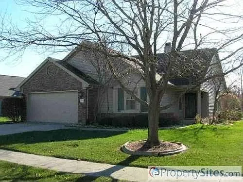 6389 Fordham Way photo 1