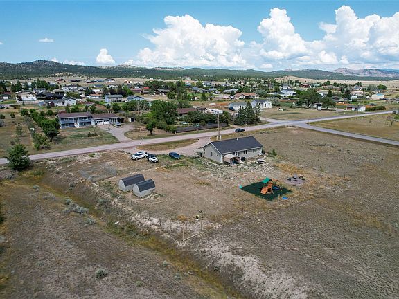2nd image of 877 Prairie Rd