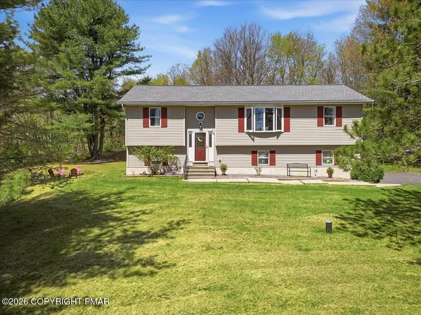 211 Bear Medicine Cir, Effort, PA 18330