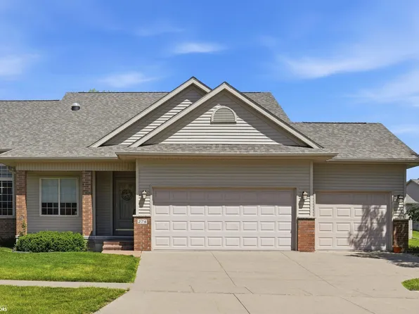 276 Hickory Ct, Tiffin, IA 52340