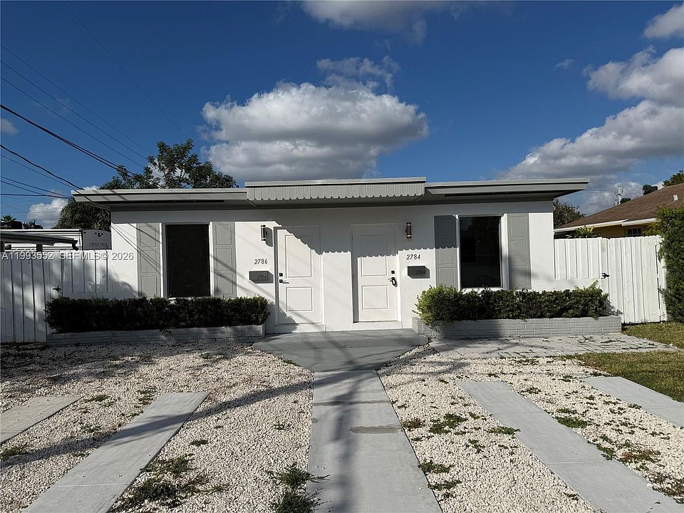 1st image of 2784 SW 31st Pl