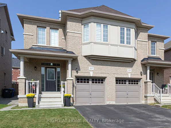 557 Settlers Rd W, Oakville, ON L6M 1N7