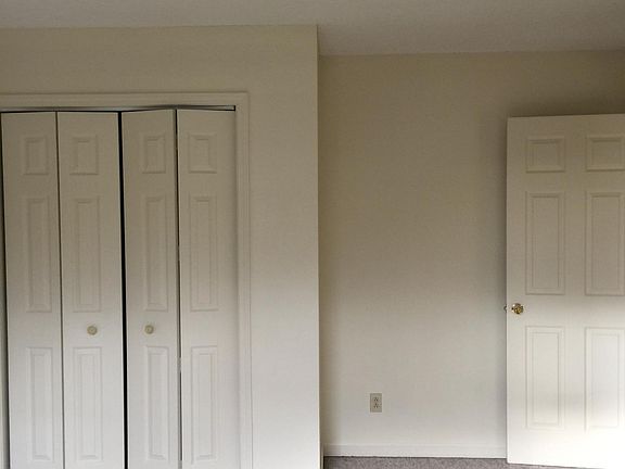 3rd image of 655 Wall St #4