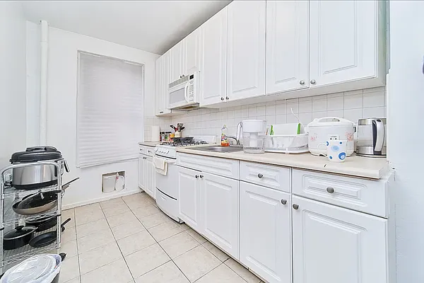 Rented by Living New York | media 12