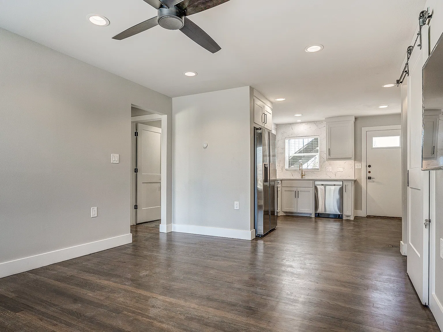 White Rock Views Apartments — Photo 4