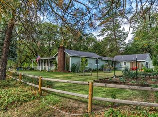 28 Galls Creek Rd, Gold Hill, OR 97525