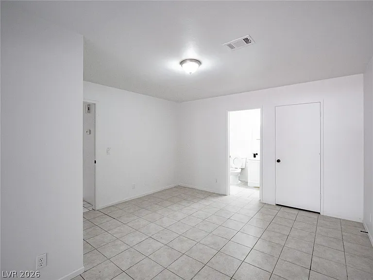 825 Hedge Way #2 — Photo 18
