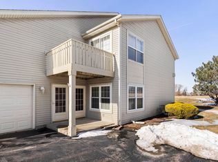 7954 Royal Oaks Rd, Rockford, IL 61107