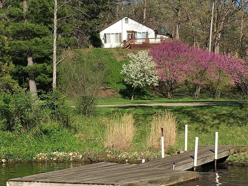 1st image of 905 Sunset View Dr