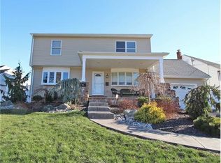 95 Longfellow Dr, Colonia, NJ 07067