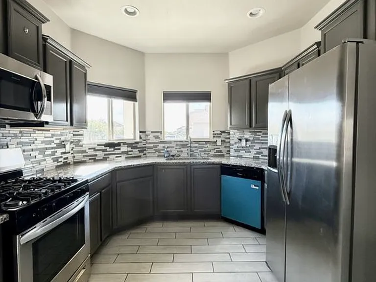4817 Mark Avizo St — Photo 11