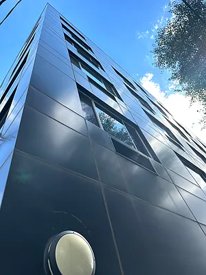 Sold by R New York | media 21