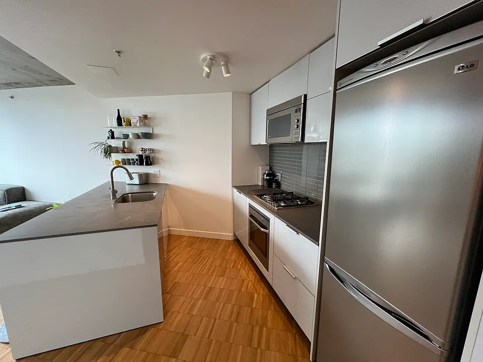 128 W Cordova St #2209