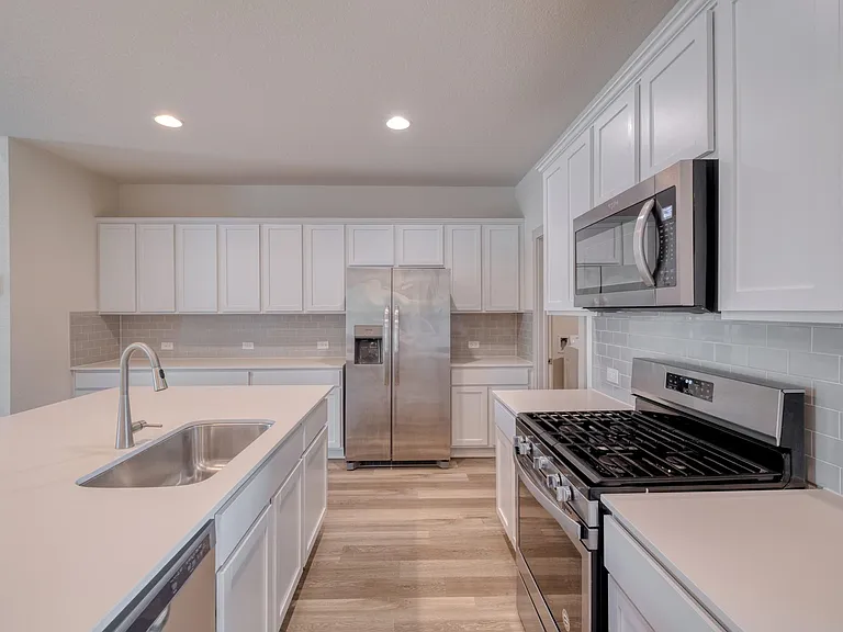 7501 Smallwood Dr — Photo 5