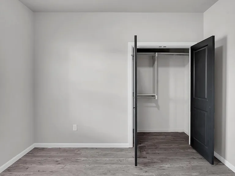 324 Vinnedge Ave — Photo 13