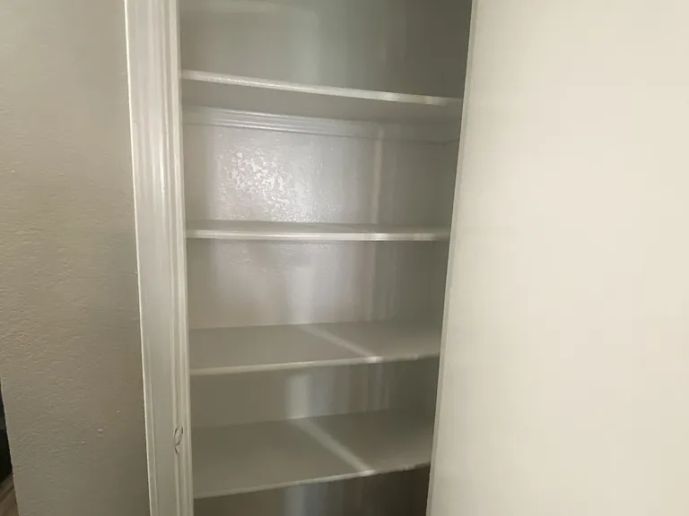 Walnut Creek Apartments — Photo 18