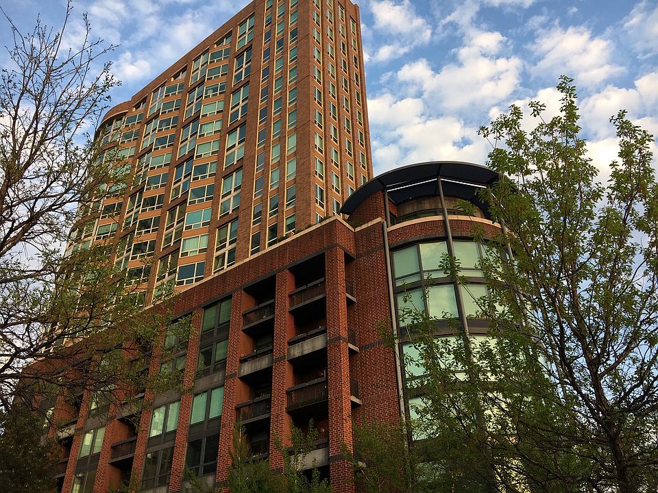 1st image of 600 N Kingsbury St APT 304