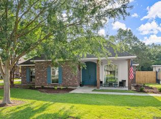 12108 Coueron Dr, Saint Amant, LA 70774