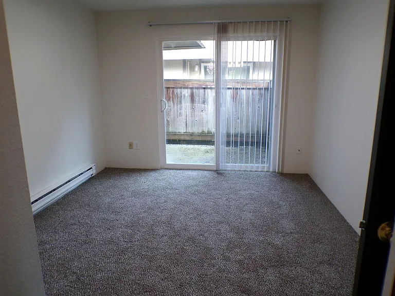 Woodshire Apartments — Photo 14