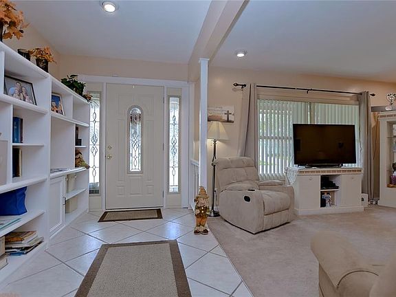 5th image of 7103 Halifax Ct