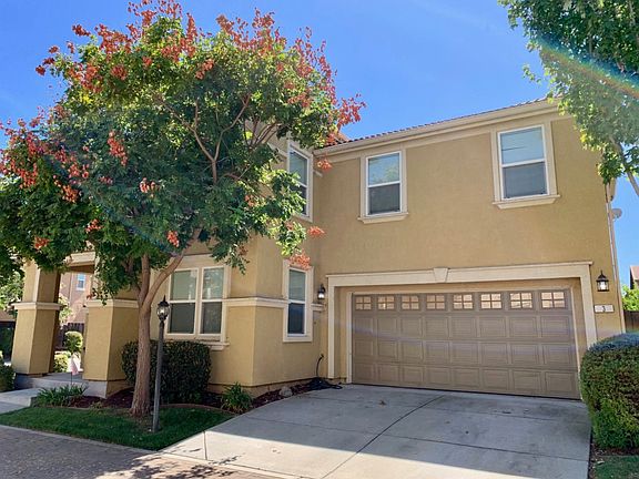 2nd image of 3 Hubbard Creek Pl