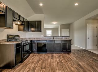 2805 Reynolds St, Pea Ridge, AR 72751