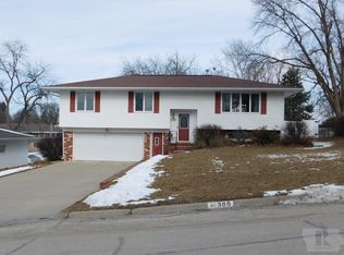 300 E 21st St, Atlantic, IA 50022