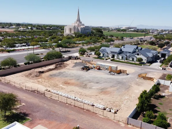 3183 S PENROSE Court #3, Gilbert, AZ 85295