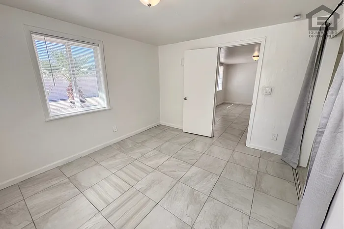 308 E Vogel Ave #3 — Photo 22