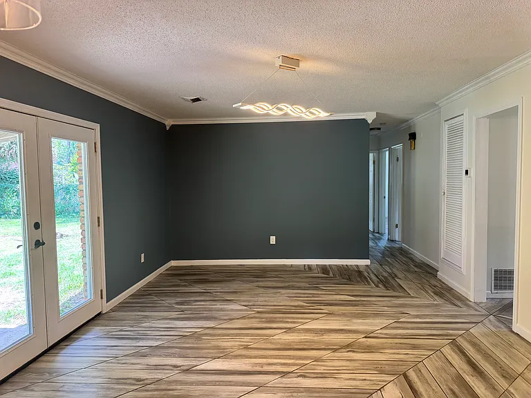 8108 Ridgefield Rd — Photo 11