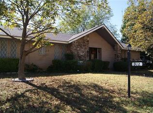 912 Harrington St, Cedar Hill, TX 75104
