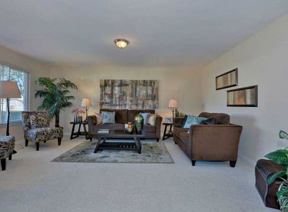 3rd image of 6511 San Anselmo Way