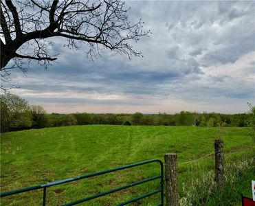 Rock Fall Rd, Orrick, MO, 64077