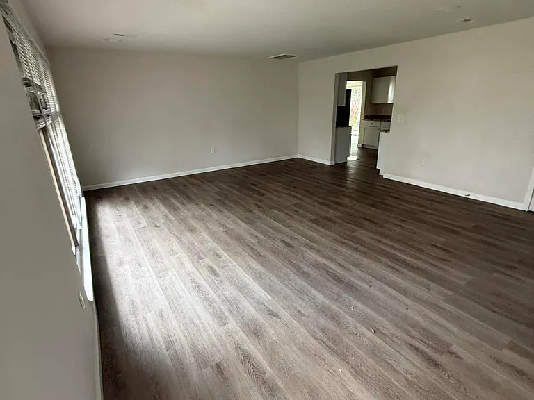 1767 Vancouver Dr — Photo 6