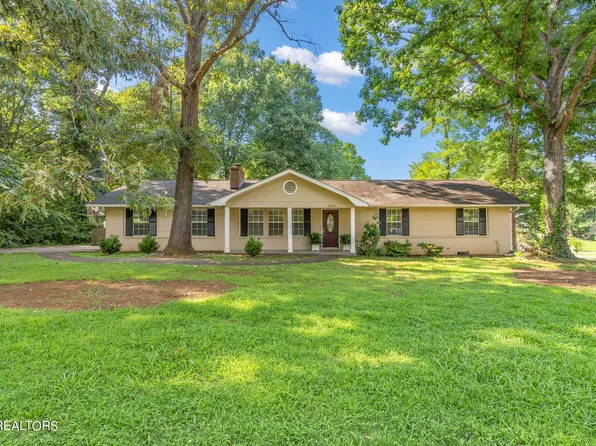 1401 Lakeshire Dr, Knoxville, TN 37922