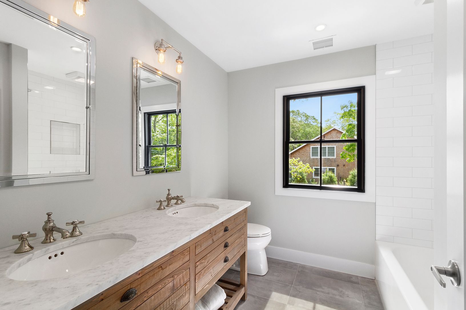  Upstairs Bathroom
