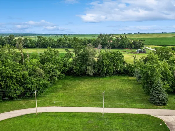 LOT 10 Belle Plaine, Belle Plaine, IA 52208