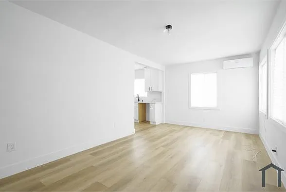 4555 Acacia Ave — Photo 3