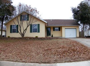 5736 S Stonegate Ave, Springfield, MO 65810
