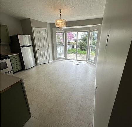 5th image of 2691 Edenbridge Ct
