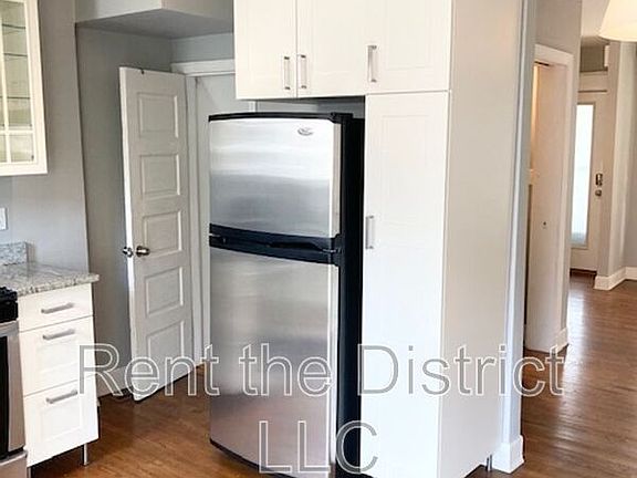 4th image of 624 Orleans Pl NE