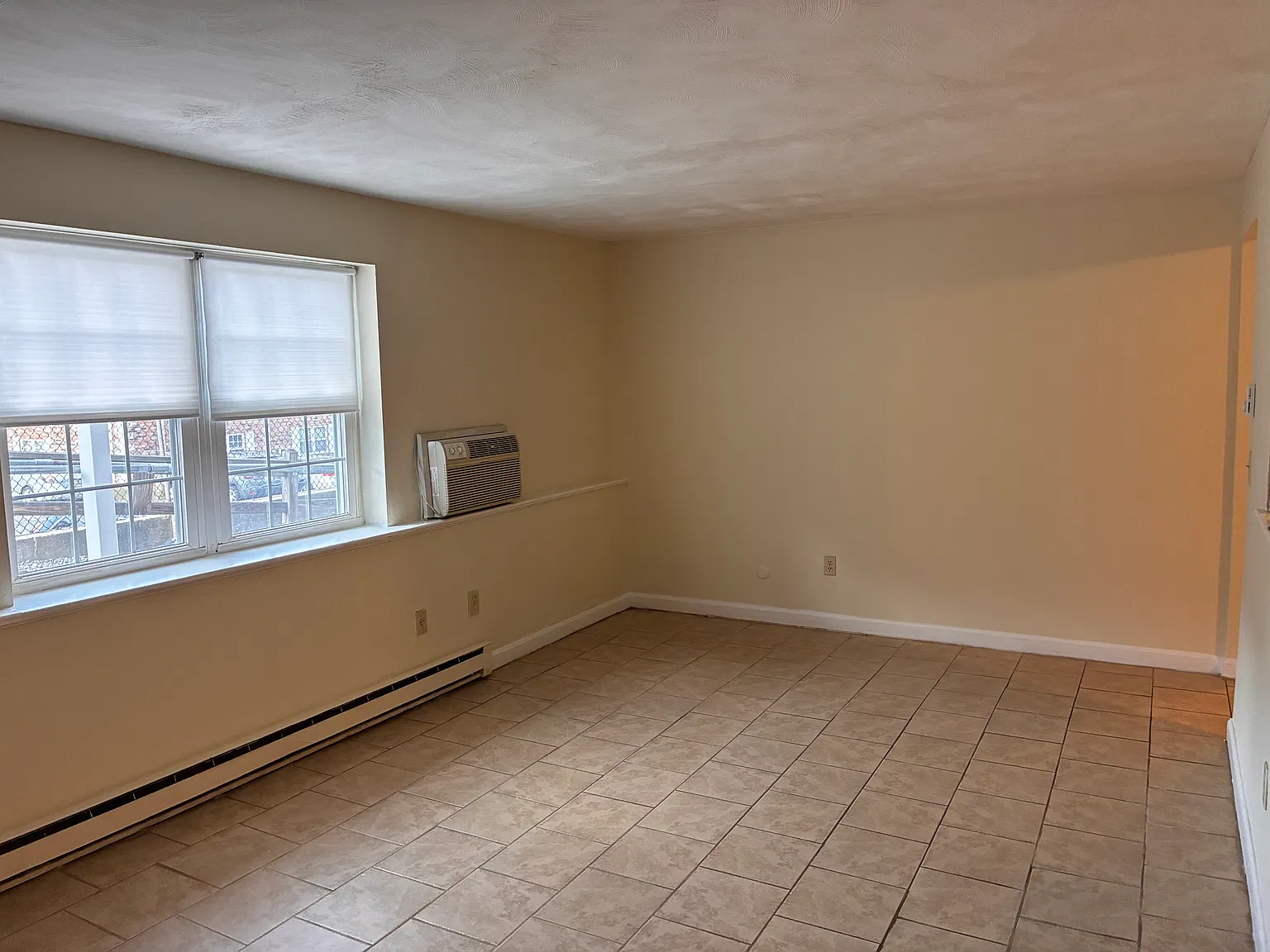 74O Central St — Photo 2