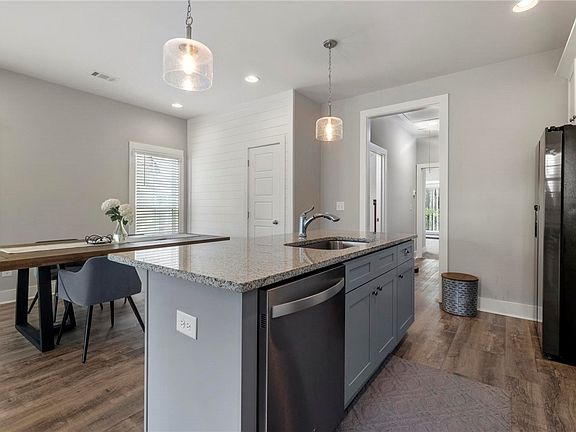 5th image of 1286 Burrow Cir