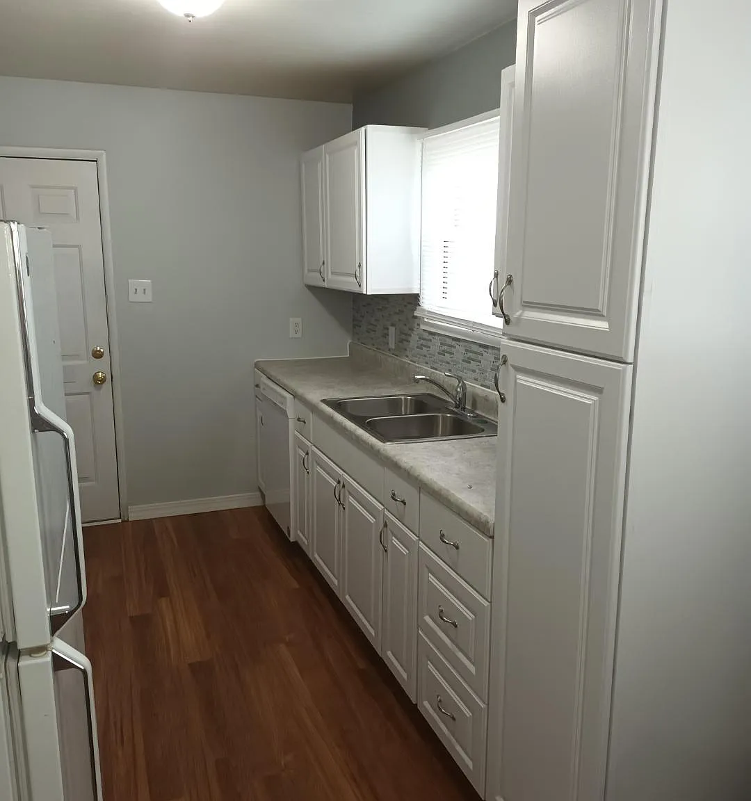 3 bed, 1014 sqft, $1,575 — Photo 3