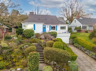 728 SW Moss St, Portland, OR 97219