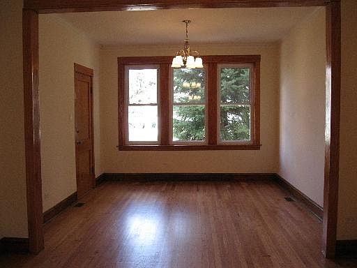 2nd image of 5415 W Drummond Pl #2