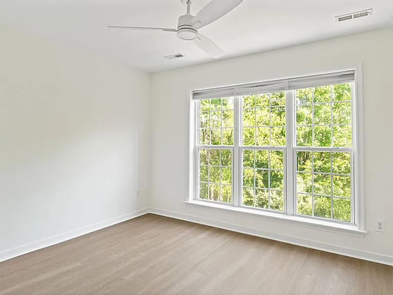 4990 Lake Tree Ln — Photo 42