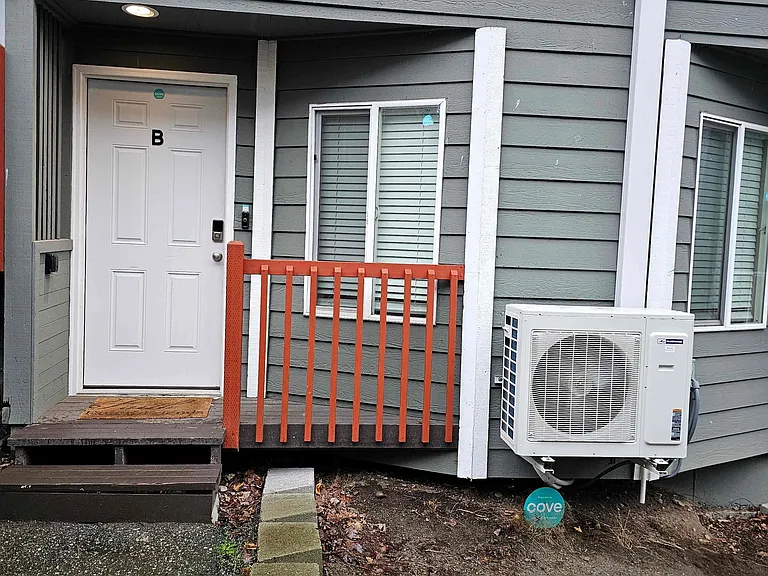 923 E Marine View Dr #B — Photo 1